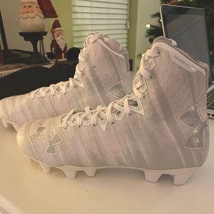 NWT Under Armour High Top Cleats. Size 8